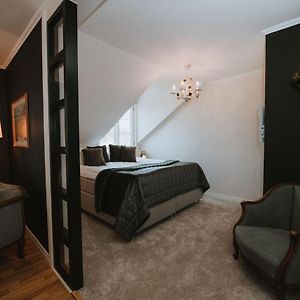 Suite Balcony No pet